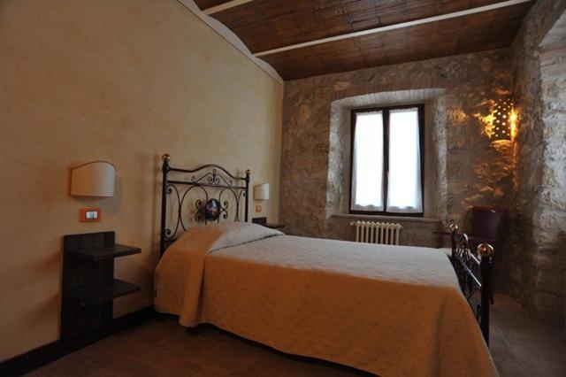Villa Il Casale Di Mario à Montecchio  Extérieur photo