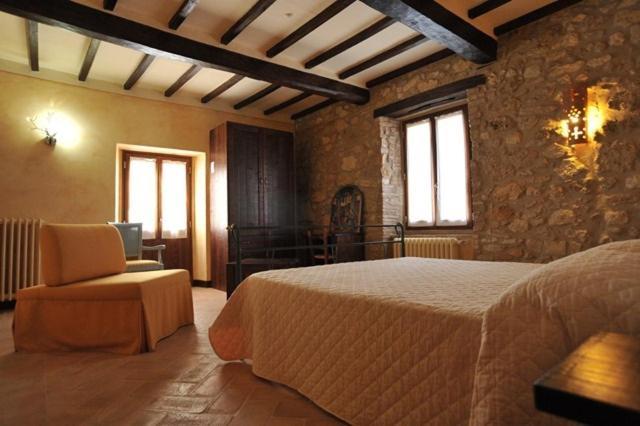 Villa Il Casale Di Mario à Montecchio  Extérieur photo